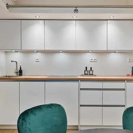 Cls Moderne City-wohnung In Altstadtinsel, Gratis Wlan, Smart Tv, Waschmaschine, Nespresso Maschine & Kapseln Inklusive, In In Direkter Umgebung Restaurants, Supermarkt, Bushaltestelle, Parkhaus, Bahnhof, Hansemuseum, Huexstrasse, Naehe Uksh *