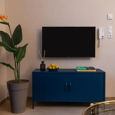Cls Moderne City-wohnung In Altstadtinsel, Gratis Wlan, Smart Tv, Waschmaschine, Nespresso Maschine & Kapseln Inklusive, In In Direkter Umgebung Restaurants, Supermarkt, Bushaltestelle, Parkhaus, Bahnhof, Hansemuseum, Huexstrasse, Naehe Uksh