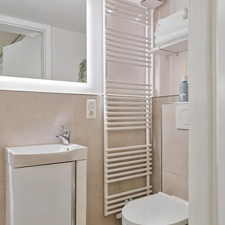 Cls Moderne City-wohnung In Altstadtinsel, Gratis Wlan, Smart Tv, Waschmaschine, Nespresso Maschine & Kapseln Inklusive, In In Direkter Umgebung Restaurants, Supermarkt, Bushaltestelle, Parkhaus, Bahnhof, Hansemuseum, Huexstrasse, Naehe Uksh 아파트 *