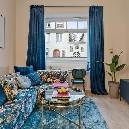 아파트 Cls Moderne City-wohnung In Altstadtinsel, Gratis Wlan, Smart Tv, Waschmaschine, Nespresso Maschine & Kapseln Inklusive, In In Direkter Umgebung Restaurants, Supermarkt, Bushaltestelle, Parkhaus, Bahnhof, Hansemuseum, Huexstrasse, Naehe Uksh *