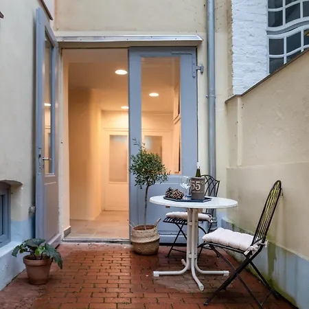 아파트 Cls Moderne City-wohnung In Altstadtinsel, Gratis Wlan, Smart Tv, Waschmaschine, Nespresso Maschine & Kapseln Inklusive, In In Direkter Umgebung Restaurants, Supermarkt, Bushaltestelle, Parkhaus, Bahnhof, Hansemuseum, Huexstrasse, Naehe Uksh 뤼베크