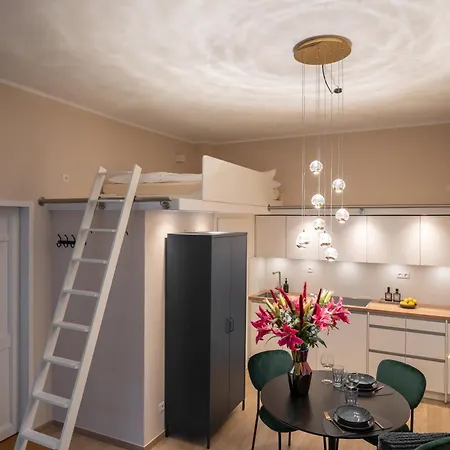 Cls Moderne City-wohnung In Altstadtinsel, Gratis Wlan, Smart Tv, Waschmaschine, Nespresso Maschine & Kapseln Inklusive, In In Direkter Umgebung Restaurants, Supermarkt, Bushaltestelle, Parkhaus, Bahnhof, Hansemuseum, Huexstrasse, Naehe Uksh